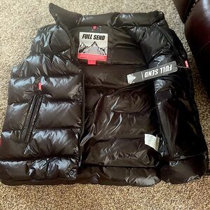 New with tags. Full Send sleeveless puffer jacket.
